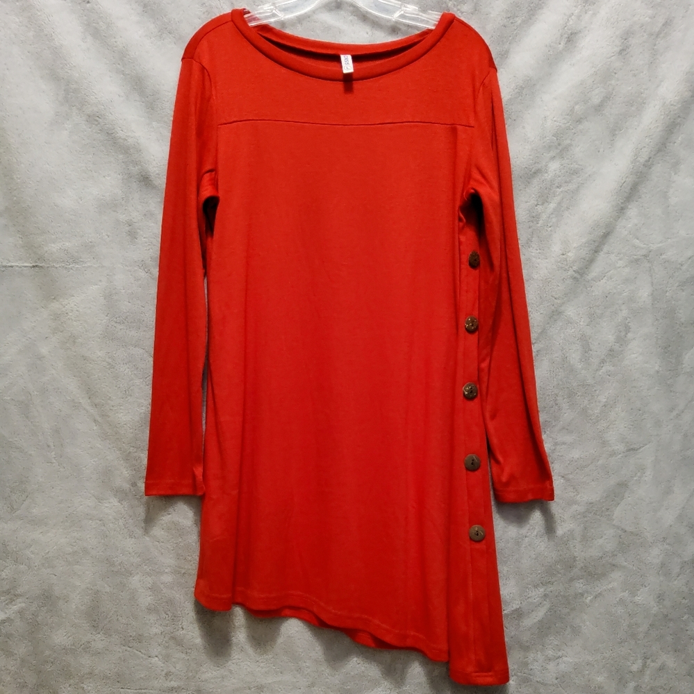 KORSIS STRETCH LONG SLEEVE CREWNECK BUTTON  ACCENT ASYMMETRICAL RED TUNIC TOP